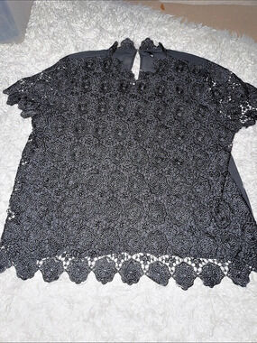 Who what wear Black Lace Floral Blouse Size XXL Like New